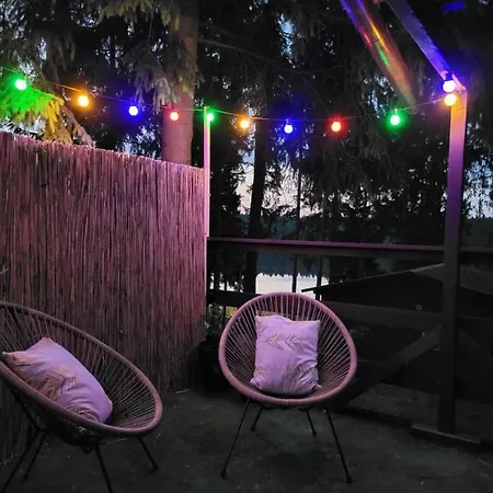 Lake's House 24 *